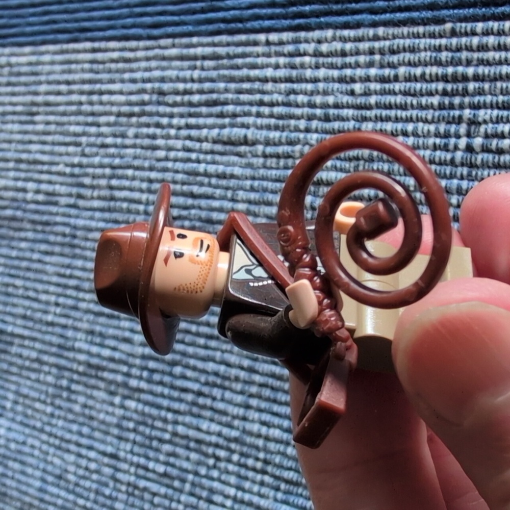 LEGO Indiana Jones Minifigure - Picture 6 of 7
